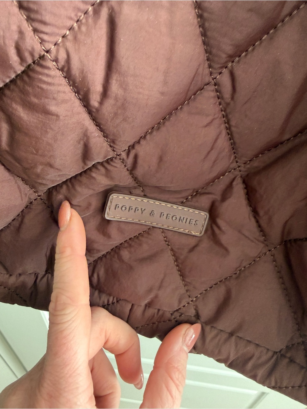 Poppy & Peonies Haul it All Quilted Shoulder Bag in Dark Brown - Picture 4 of 5